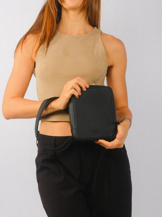 HESHE Okis Bags Collection Mini Locò Leather Crossbody Bag Black (OK30250508)