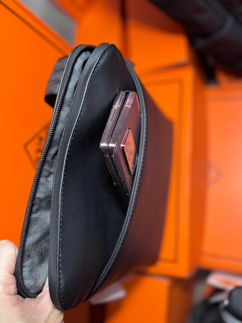 HESHE Okis Bags Collection 240*60*275 Leather Cross Body Bag Black (OK30250509)