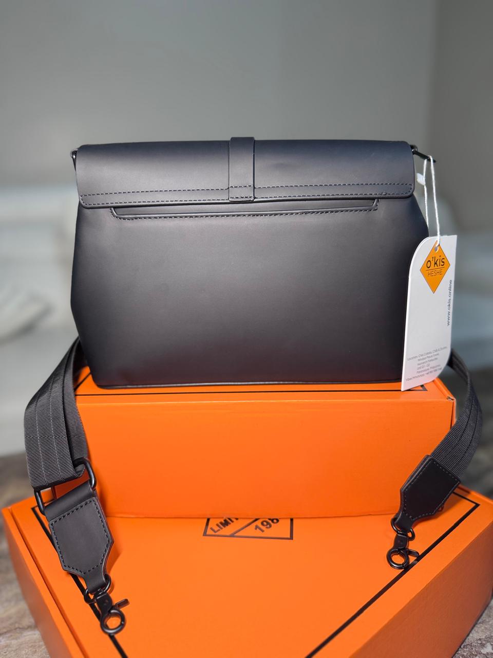 HESHE Okis Bags Collection 300*90*185 Locò Leather Crossbody/Shoulder Bag Black (OK302503-2)