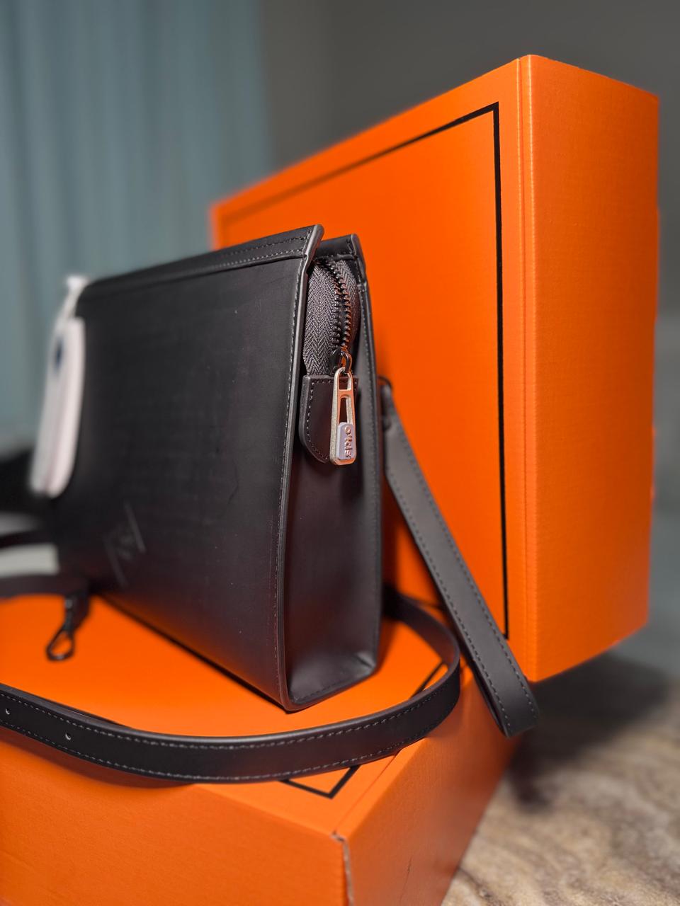 HESHE Okis Bags Collection 270*70*210 Leather Clutch Bag Black (OK30250501)