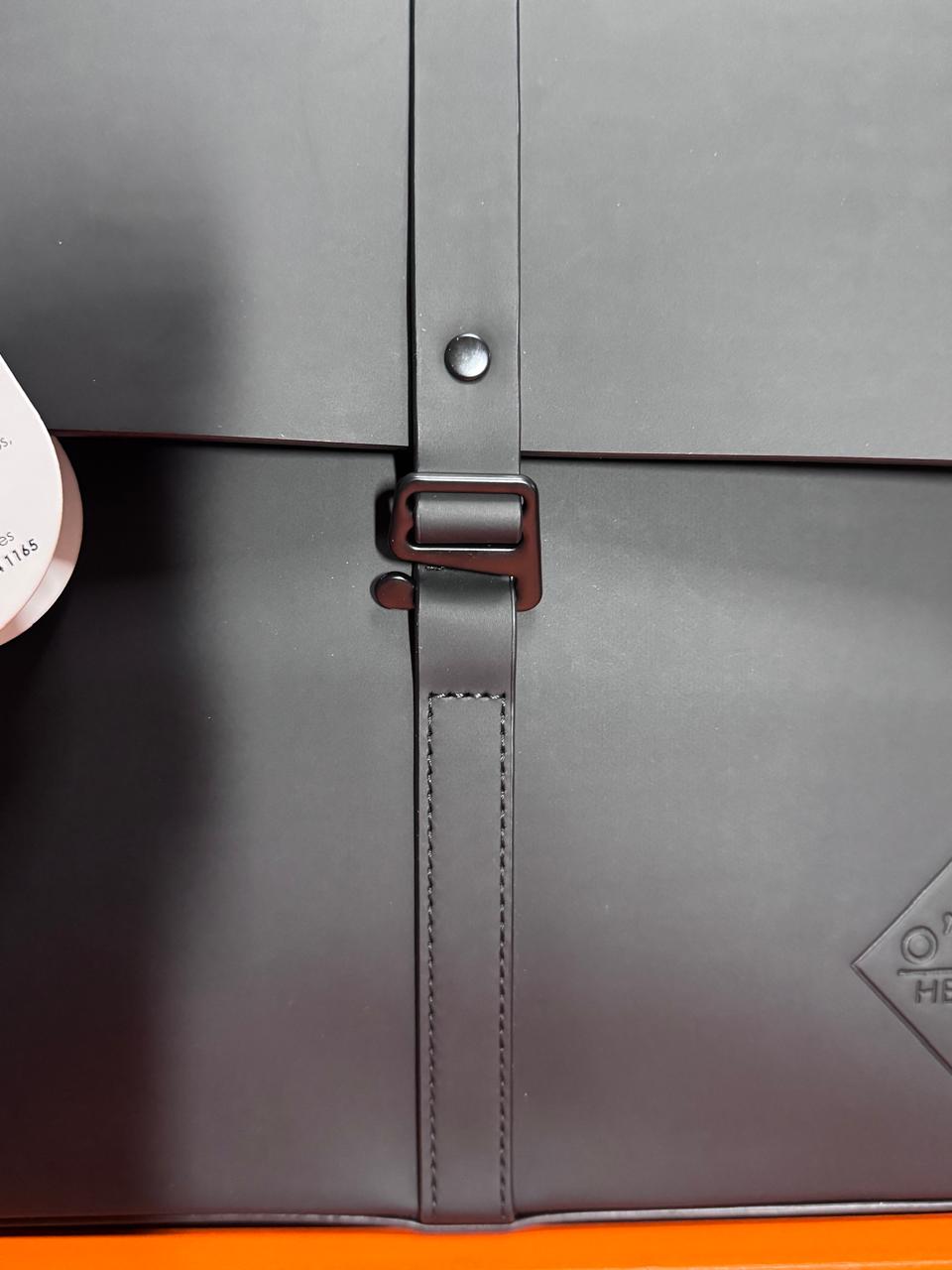 HESHE Okis Bags Collection 300*90*185 Locò Leather Crossbody/Shoulder Bag Black (OK302503-2)