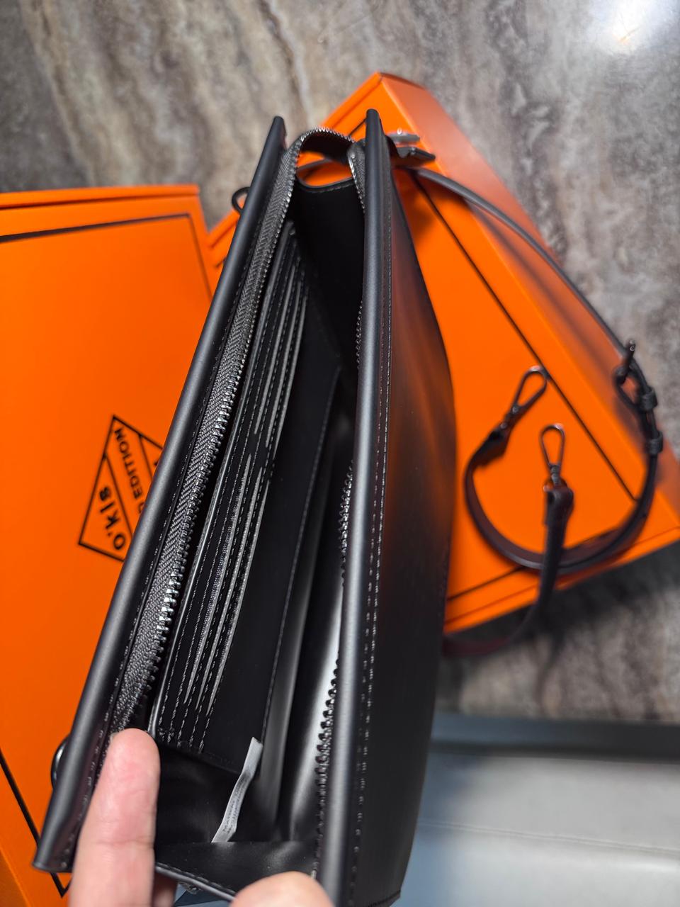 HESHE Okis Bags Collection 270*70*210 Leather Clutch Bag Black (OK30250501)