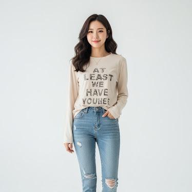 AT LEAST Women's Printed Design Long sleeves for High Fashion Wear