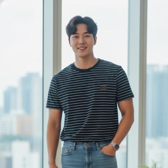 Men's High Fashion T-shirt in Black Color for Stylish Outfits Summer Wear