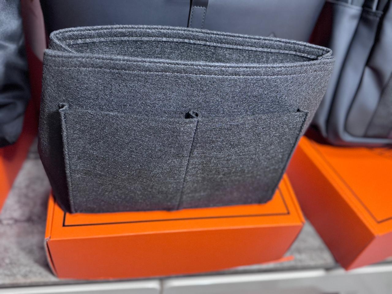 HESHE Okis Bags Collection 350*115*280 Locò Leather Crossbody/Shoulder Bag Black (OK302503-3)